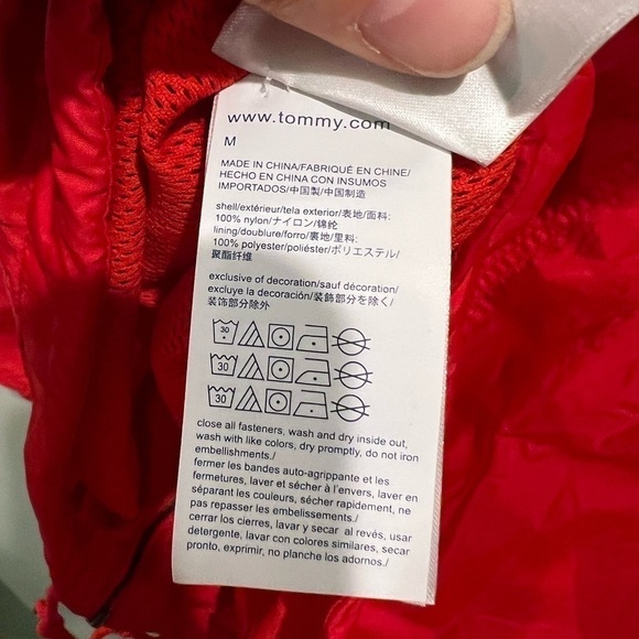 Tommy Hilfiger Wind Breaker/Rain coat. Women’s size medium - Picture 6 of 7